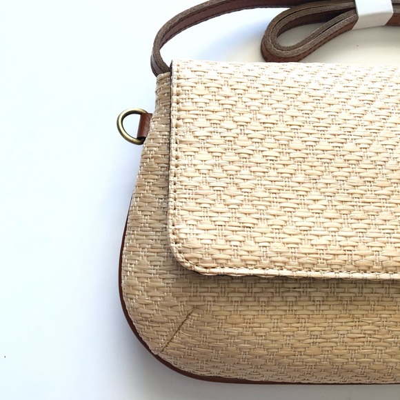 NWT Patricia Nash Caprina Diamond Weave Crossbody Clutch Natural - Picture 4 of 10